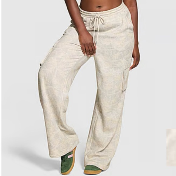 VS PINK Sweatpants - Picture 3 of 4